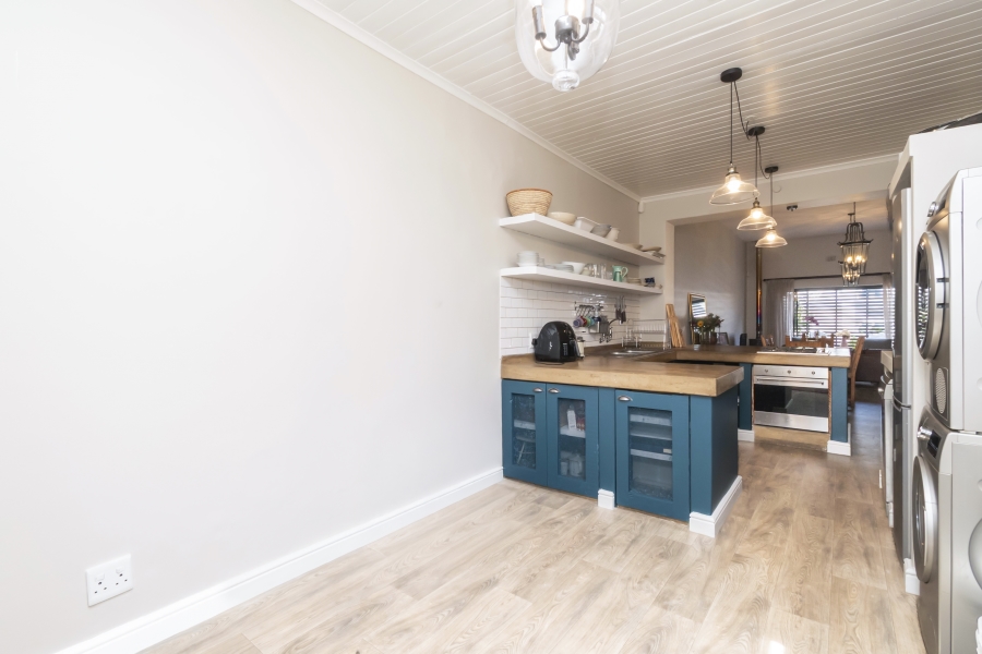 To Let 3 Bedroom Property for Rent in Sea Point Western Cape